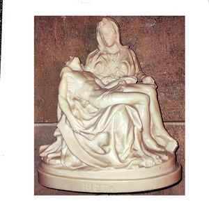 RELIGIOUS STATUE MARBLE (PIETA)